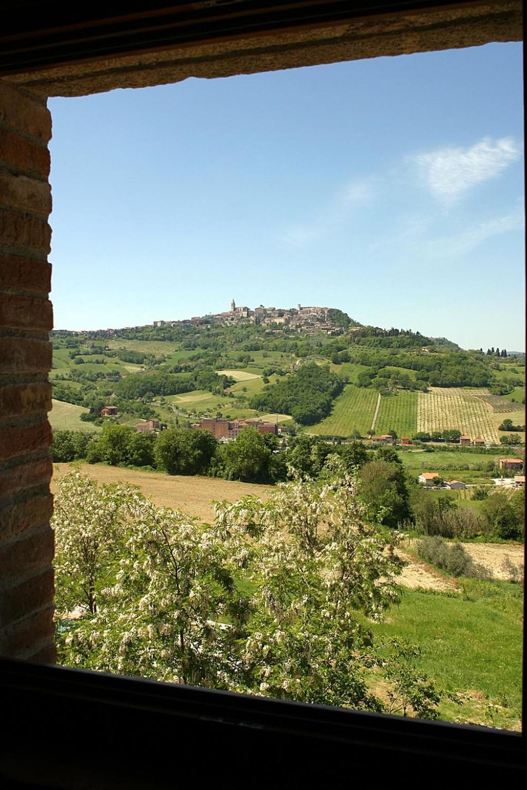 Agriturismo Casale Delle Lucrezie Тоди Экстерьер фото