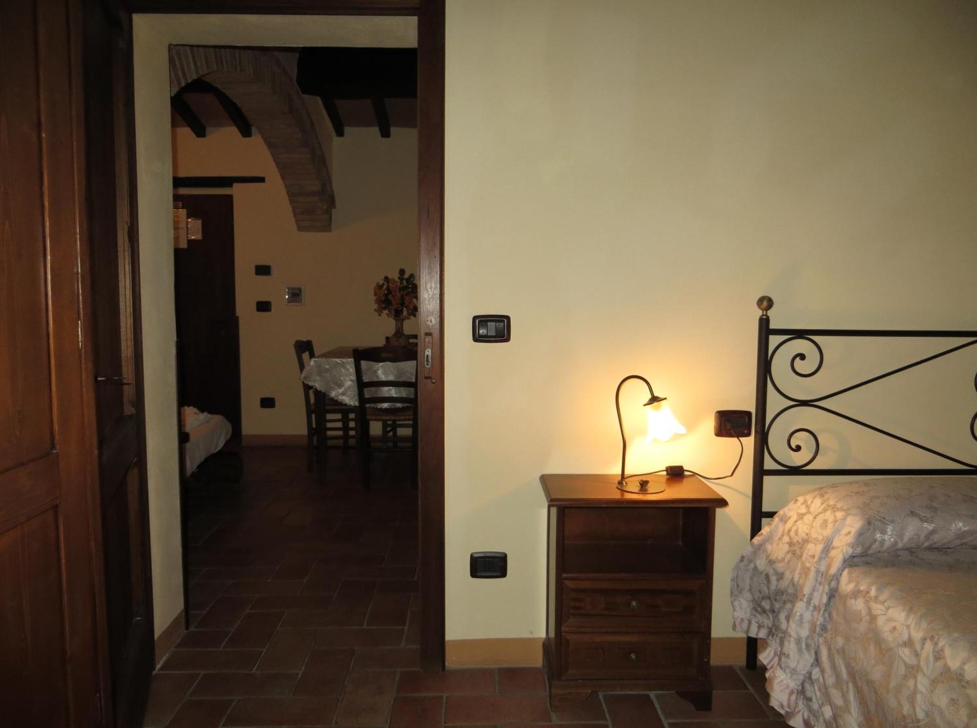 Agriturismo Casale Delle Lucrezie Тоди Экстерьер фото