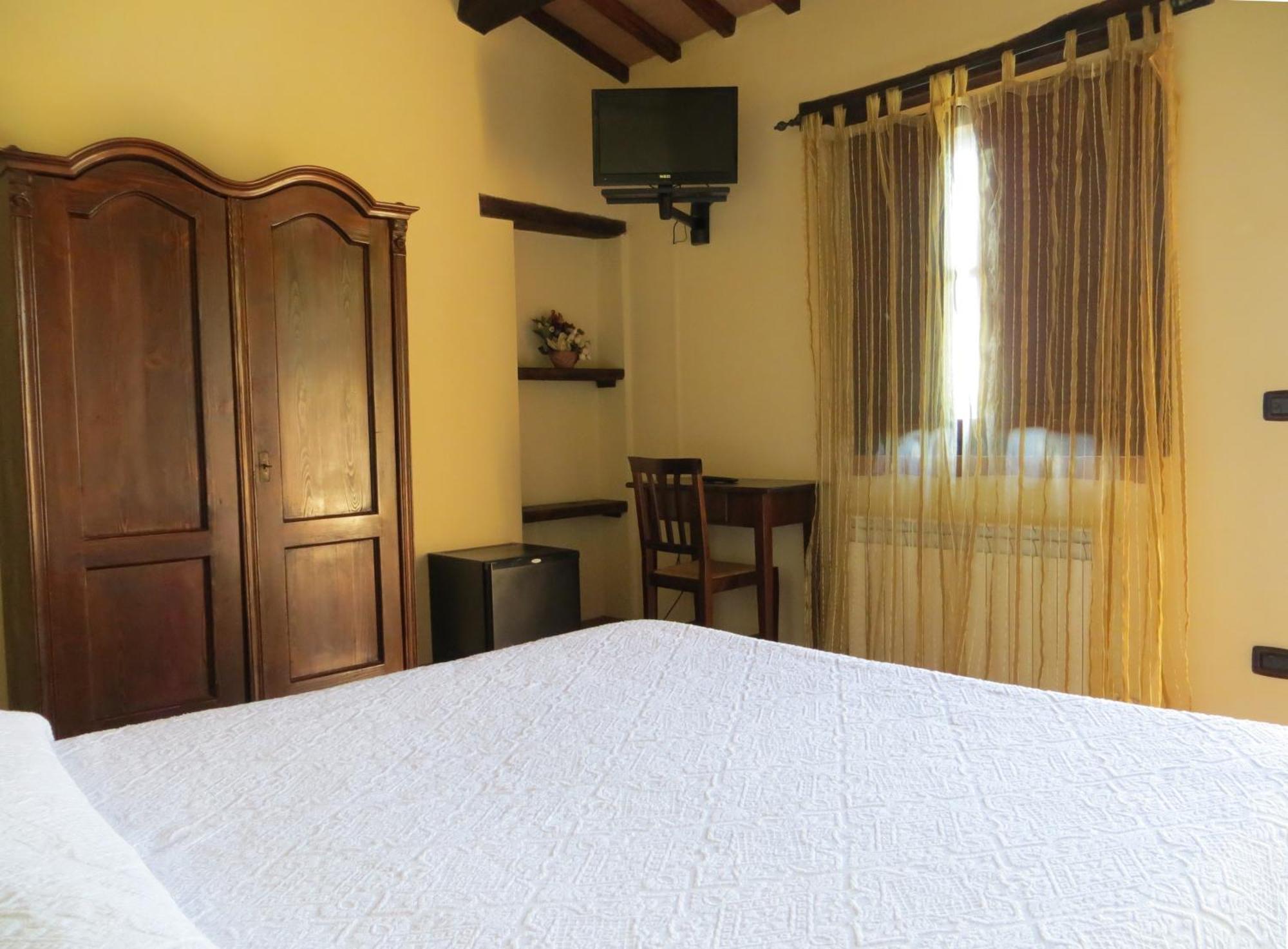 Agriturismo Casale Delle Lucrezie Тоди Экстерьер фото