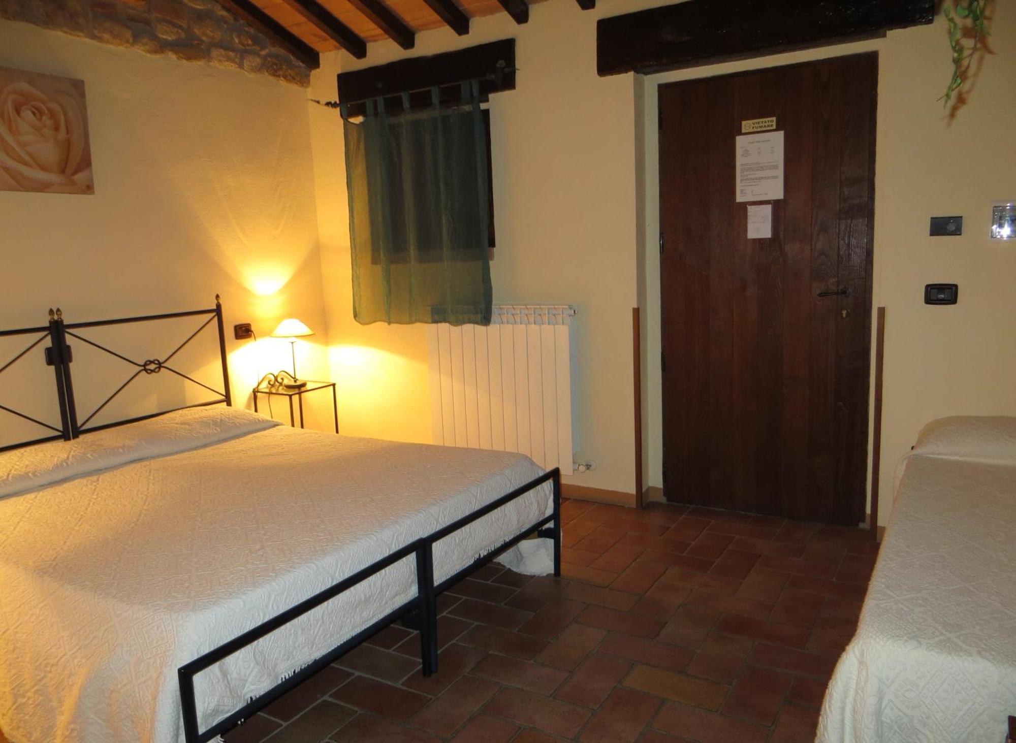 Agriturismo Casale Delle Lucrezie Тоди Экстерьер фото