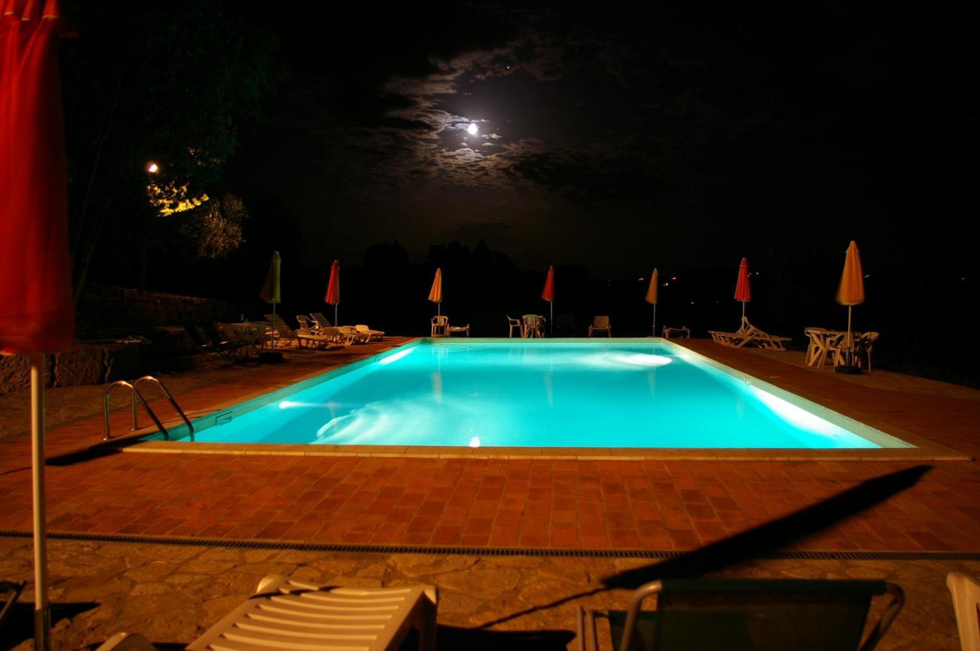 Agriturismo Casale Delle Lucrezie Тоди Экстерьер фото