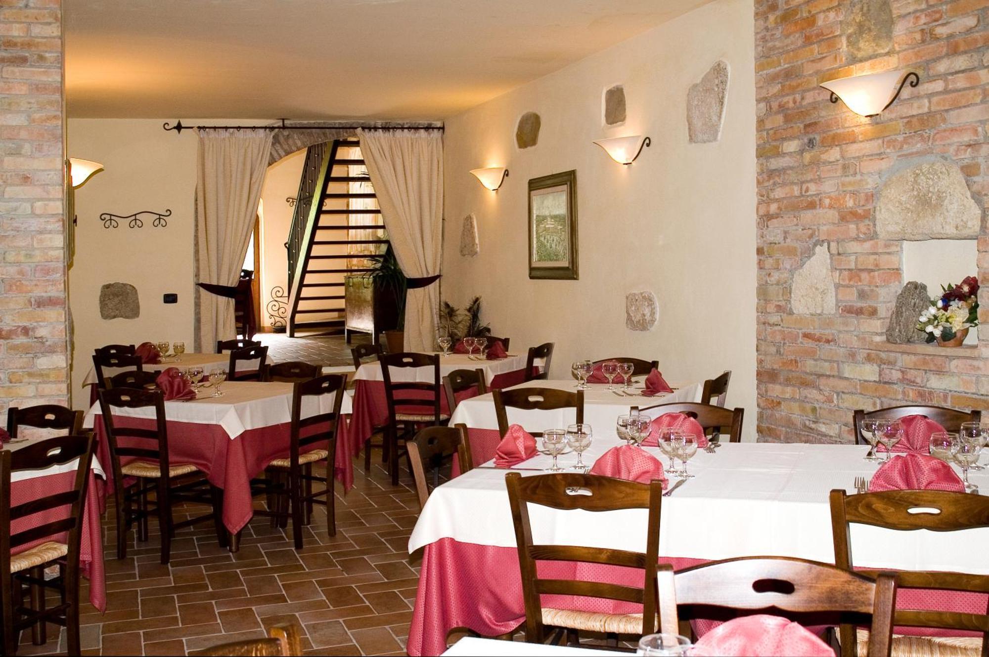 Agriturismo Casale Delle Lucrezie Тоди Экстерьер фото