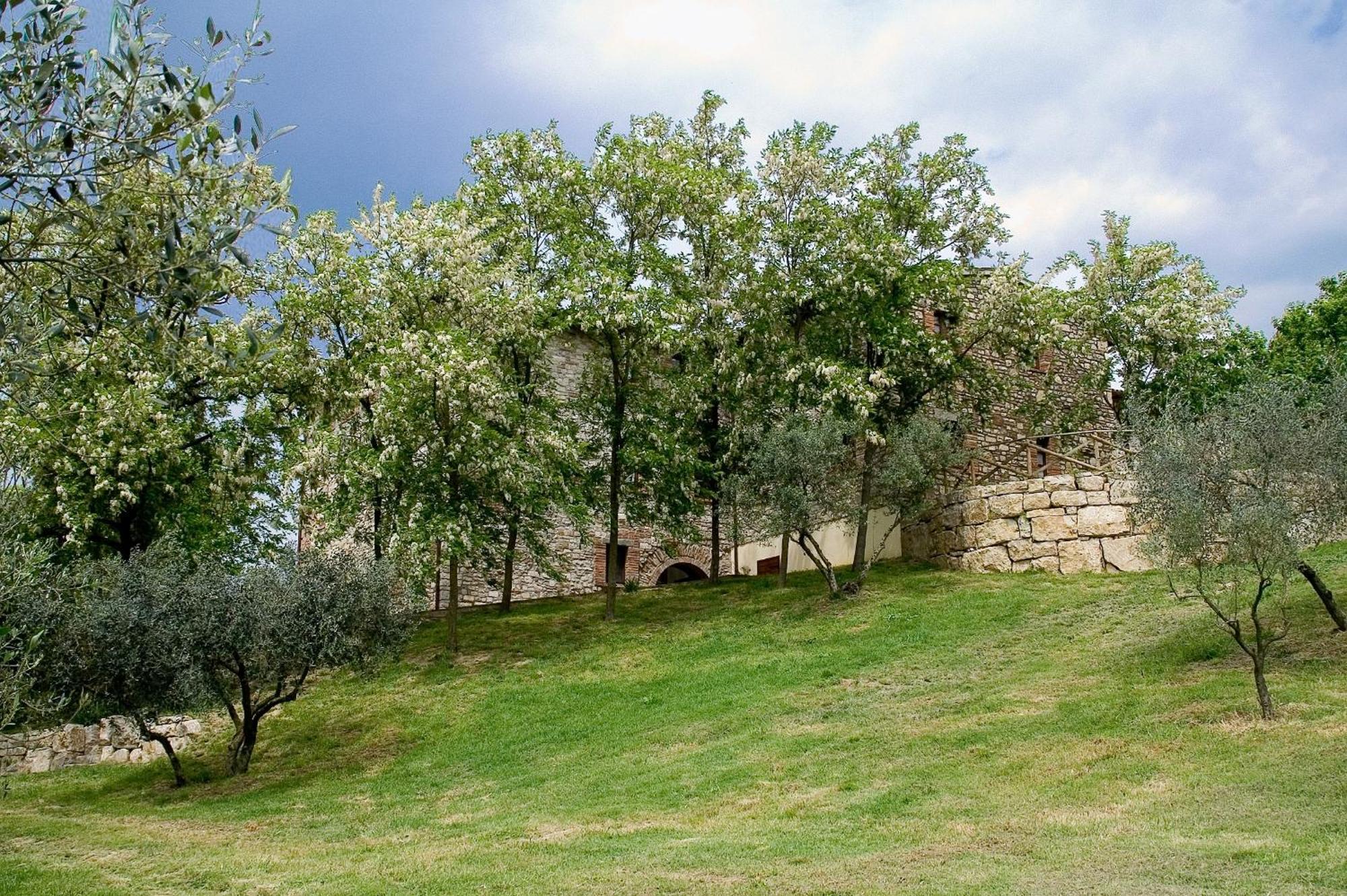 Agriturismo Casale Delle Lucrezie Тоди Экстерьер фото