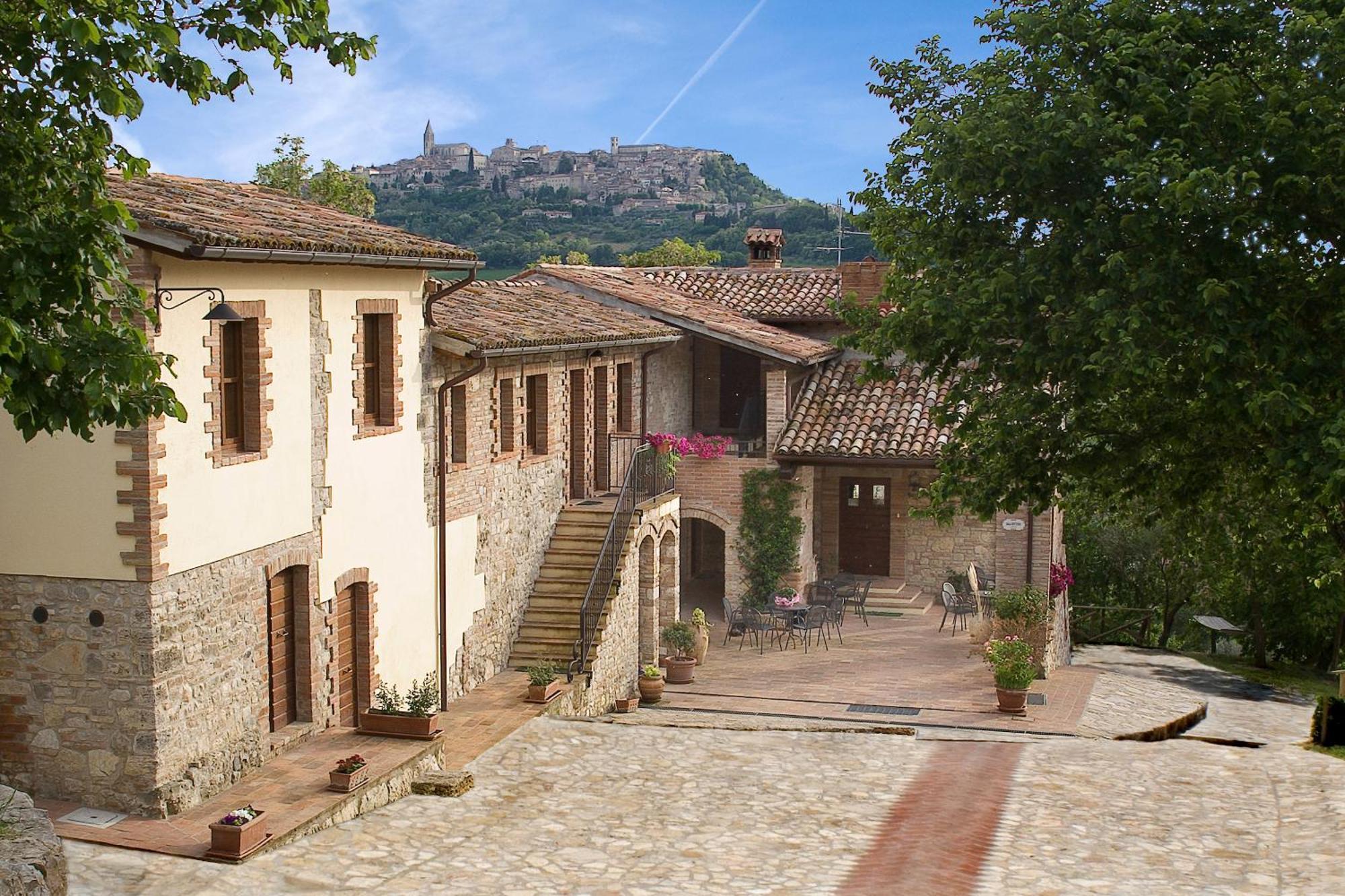 Agriturismo Casale Delle Lucrezie Тоди Экстерьер фото