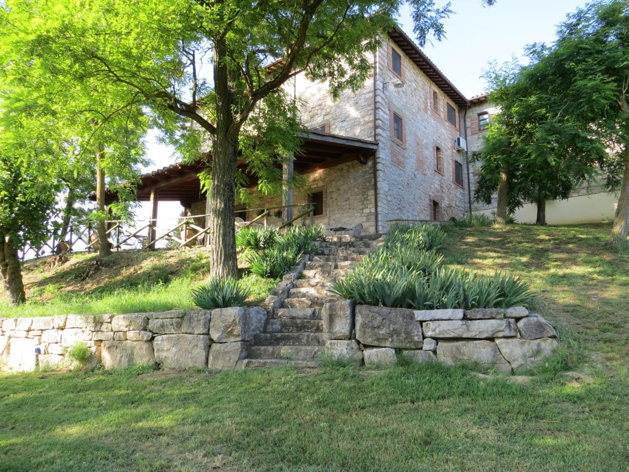 Agriturismo Casale Delle Lucrezie Тоди Экстерьер фото